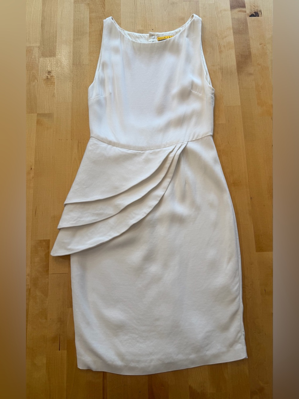 Alice + Olivia Sleeveless Ivory Draped Sheath Dress